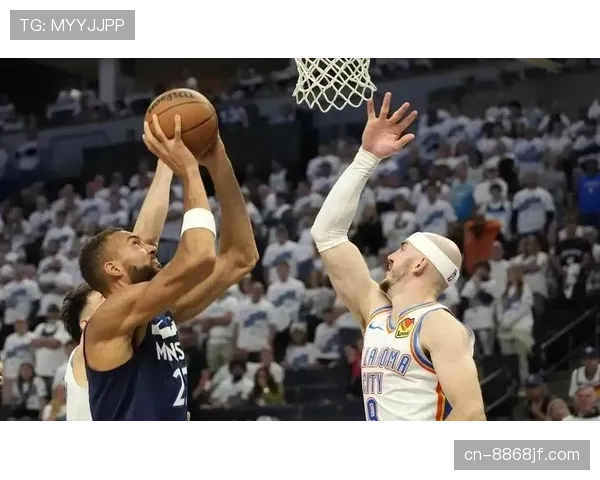 戈贝尔挡拆制造错位显著提升内线防守效率